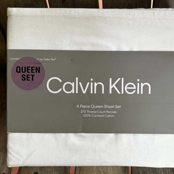 Calvin Klein White QUEEN Size Sheet Set -  270 Thread Count / 100% Combed Cotton - Picture 1 of 3